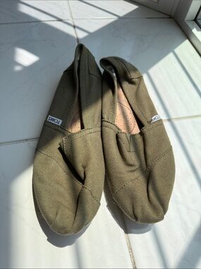 TOMS Olive Canvas Classic Slip-On Flats